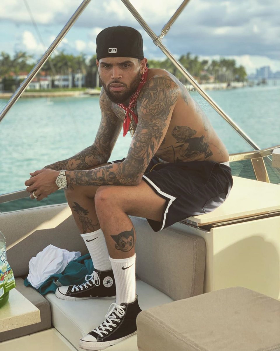 chris brown clothing style summer