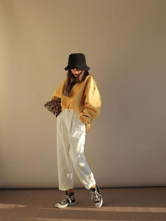 How to Wear High Waisted Jeans | Style Tips high waisted jeans