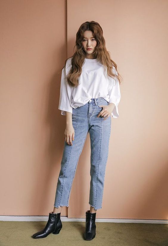 How to Wear High Waisted Jeans | Style Tips , How to Wear High Waisted Jeans | Style Tips