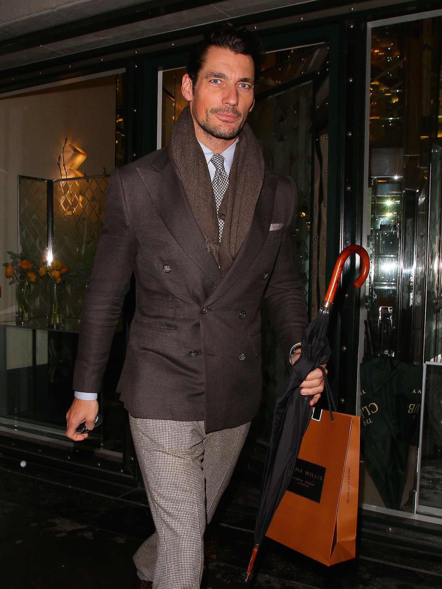 How To Wear A Scarf For Guys